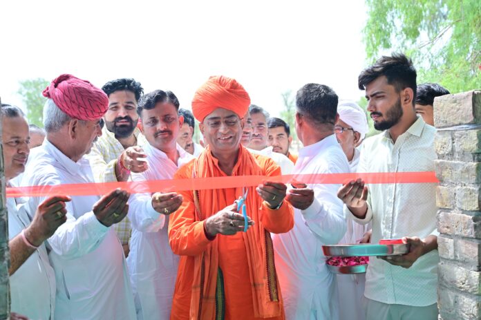 सार्वजनिक कार्यों का किया शिलान्यास